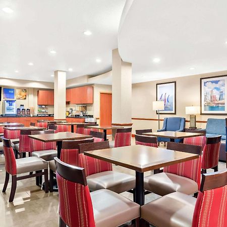 Comfort Suites Tampa Airport North West Chase Kültér fotó