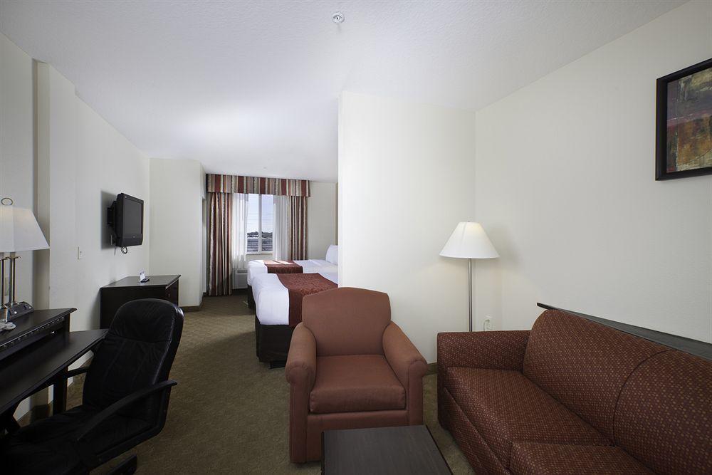 Comfort Suites Tampa Airport North West Chase Kültér fotó