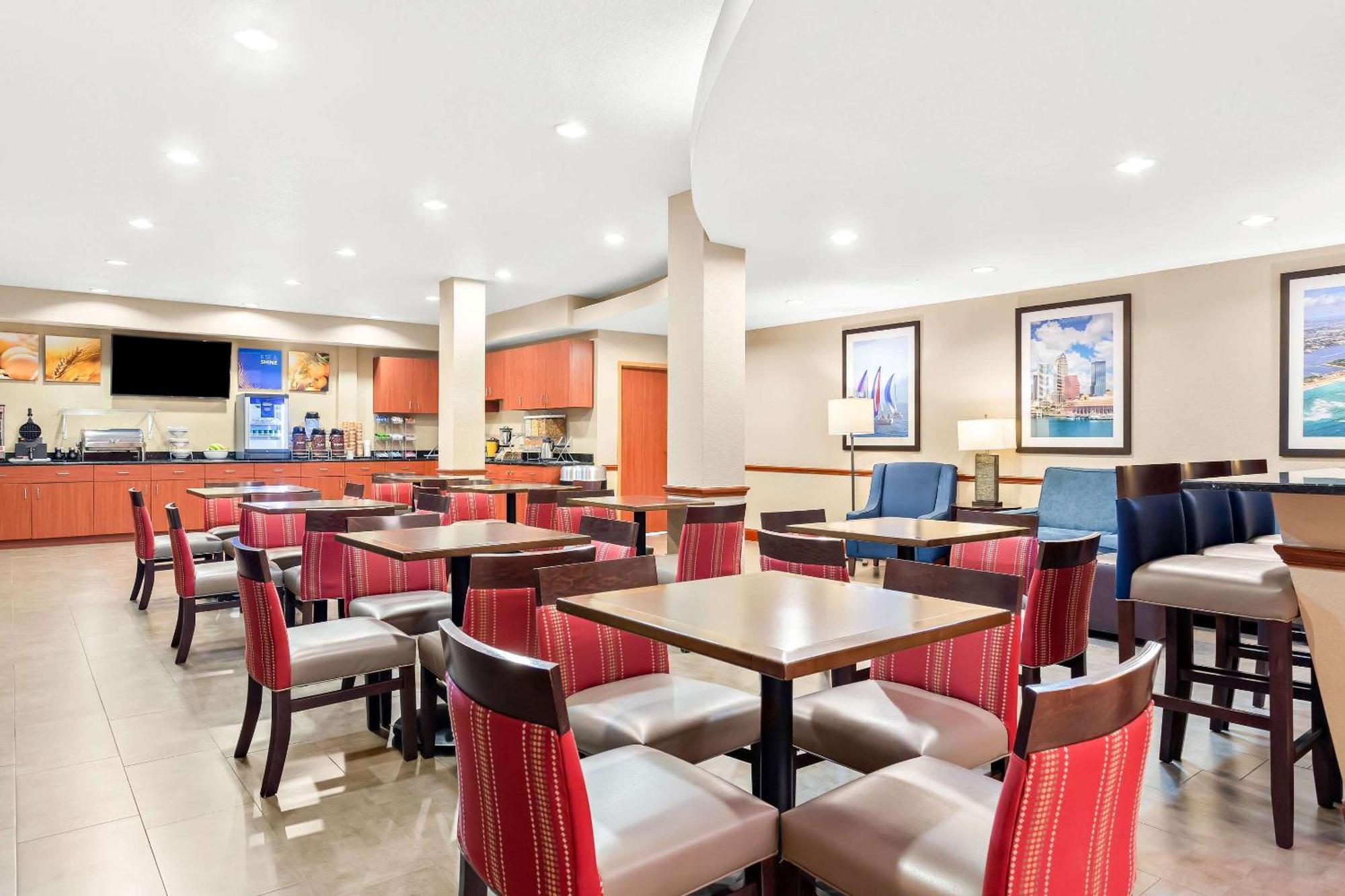 Comfort Suites Tampa Airport North West Chase Kültér fotó