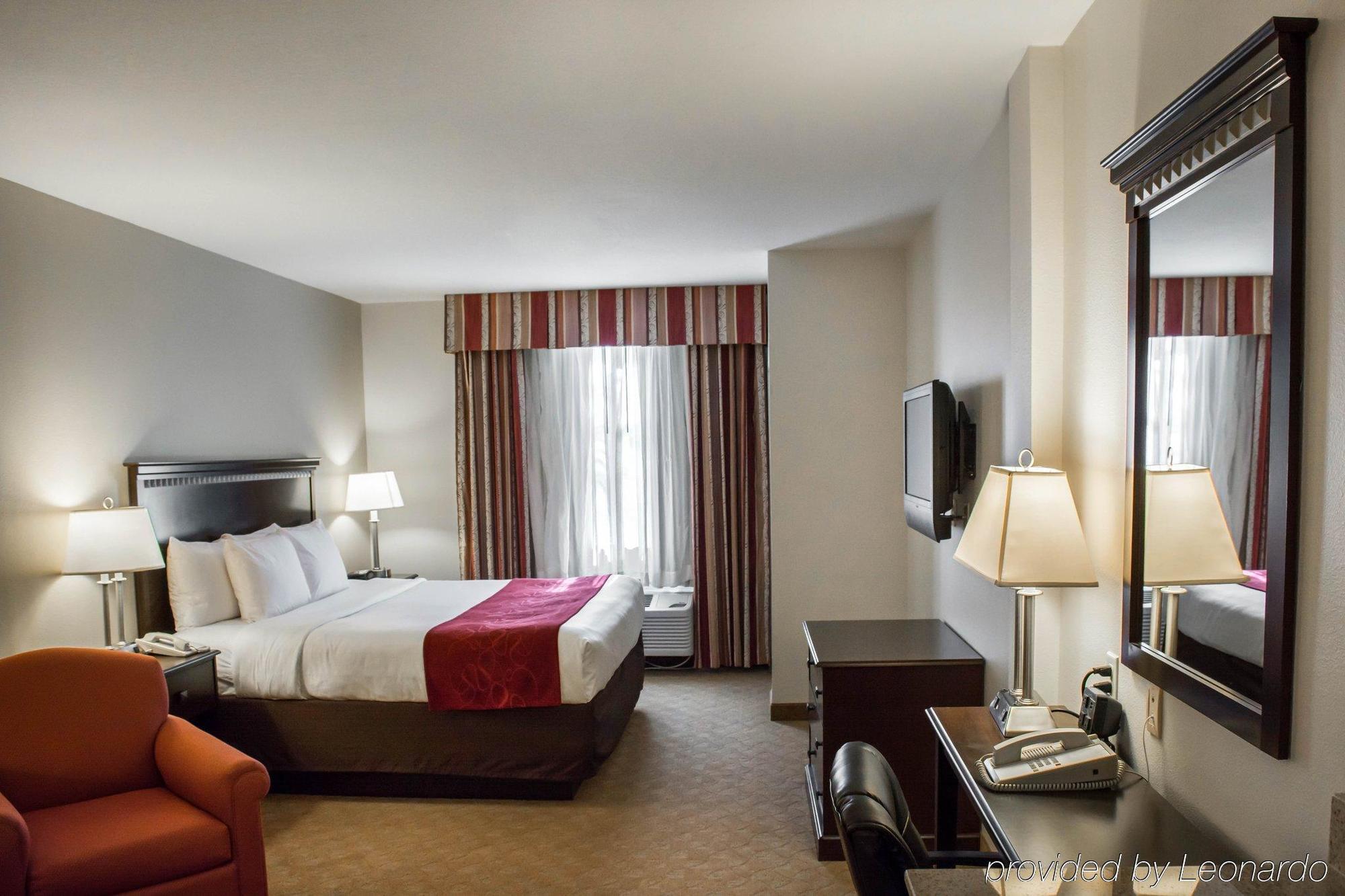Comfort Suites Tampa Airport North West Chase Kültér fotó