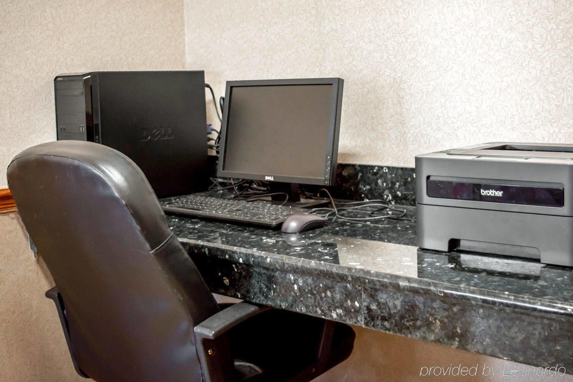 Comfort Suites Tampa Airport North West Chase Kültér fotó